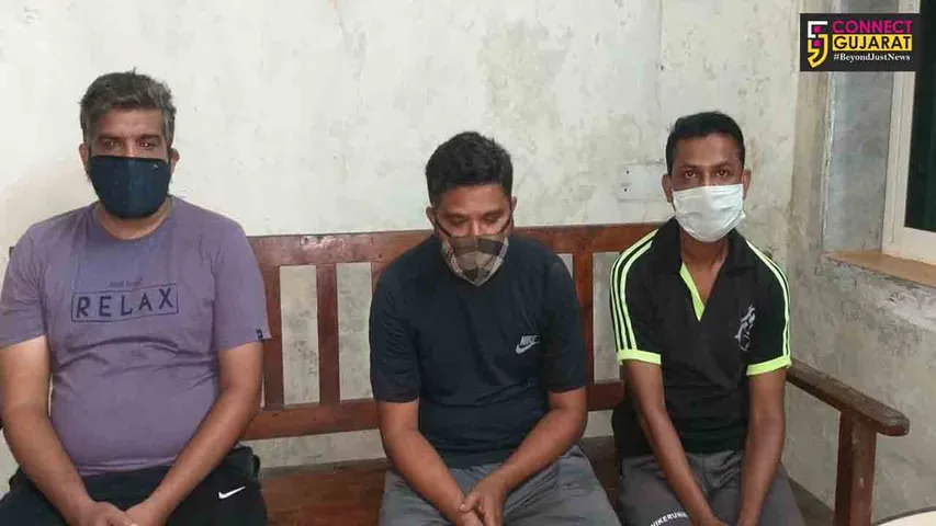 વલસાડ : IPL શરૂ થતાં જ સટ્ટાબાજી શરૂ, સીટી પોલીસે સટ્ટો રમાડતાં 3 બુકીઓની કરી ધરપકડ