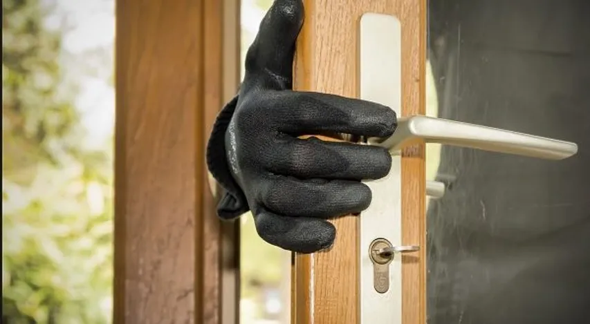 અંકલેશ્વર : નવા હરીપુરા ગામે તસ્કરોએ મકાનને બનાવ્યું નિશાન, રોકડ સહિત સોના-ચાંદીના ઘરેણાંની કરી ચોરી