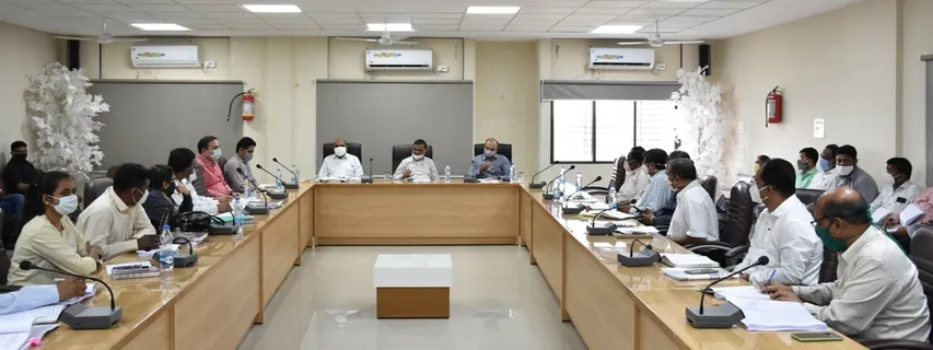 ડાંગ : પાણી પુરવઠા યોજનાના કામો સમય મર્યાદામાં પૂર્ણ કરવાની તાકીદ, આહવા ખાતે કલેક્ટરના અધ્યક્ષસ્થાને યોજાઈ બેઠક