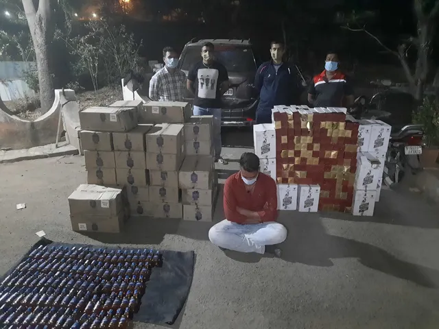 ભરૂચ: ગોલ્ડન બ્રિજનાં દક્ષિણ છેડેથી વિદેશી દારૂ ભરેલ કાર સાથે એક આરોપી ઝડપાયો