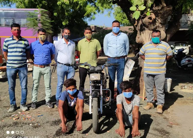 ભરૂચ: રાજપારડી પોલીસ મથક વિસ્તારમાંથી ચોરી થયેલી બાઇક સાથે બે રીઢા ચોર ઝડપાયા