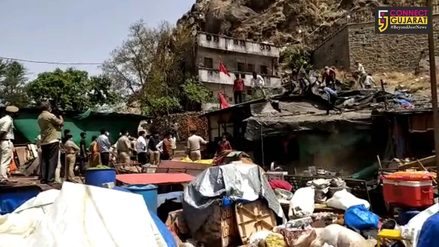 પંચમહાલ: પાવાગઢના બાવા બજારમાં દબાણો દૂર કરવાની કાર્યવાહીથી સ્થાનિકોમાં રોષ, વૈકલ્પિક જગ્યા ફાળવવા લોકમાંગ