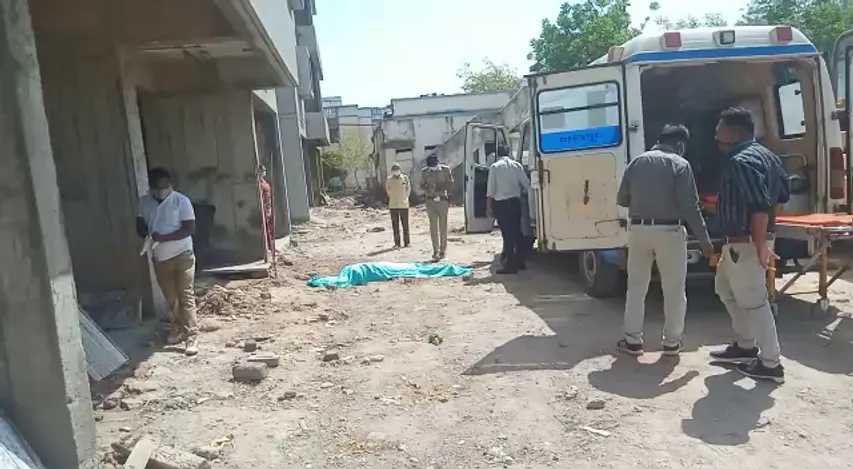 સાબરકાંઠા : હિંમતનગર પોલીસ ક્વાટર્સના 7મા માળેથી મહિલાએ લગાવી મોતની છલાંગ, મોતનું કારણ અકબંધ