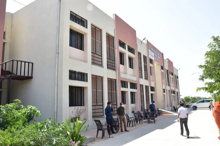 કચ્છ : નલિયા ખાતે નમો કોવિડ હોસ્પિટલનો કરાયો પ્રારંભ, દર્દીઓના આરોગ્યની સુખાકારીમાં થશે વધારો