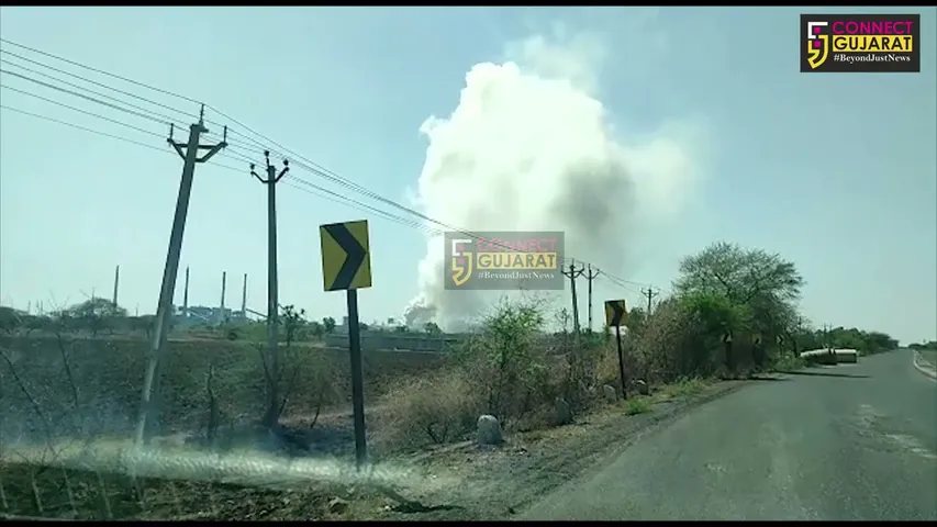 ભરૂચ: વિલાયત જીઆઇડીસીમાં આવેલ ગ્રાસીમ  કેમિકલ ડિવિઝનમાં આગ લાગતા દોડધામ, કોઈ જાનહાની નહીં