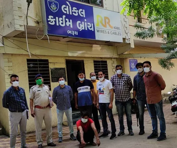 ભરૂચ: ક્રાઇમ બ્રાન્ચે હરિયાણા અને રાજસ્થાનમાં લૂંટ-ધાડના અઢળક ગુનામાં સંડોવાયેલ મેવાત ગેંગના રીઢા ગુનેગારની કરી ધરપકડ