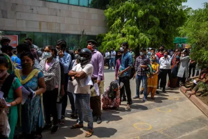 ‘કોરોનાથી બચાવવા માટે 2 પરીઓ આવી છે'; અફવા ફેલાતાંની સાથે જ સેંકડો લોકો દોડી આવ્યા