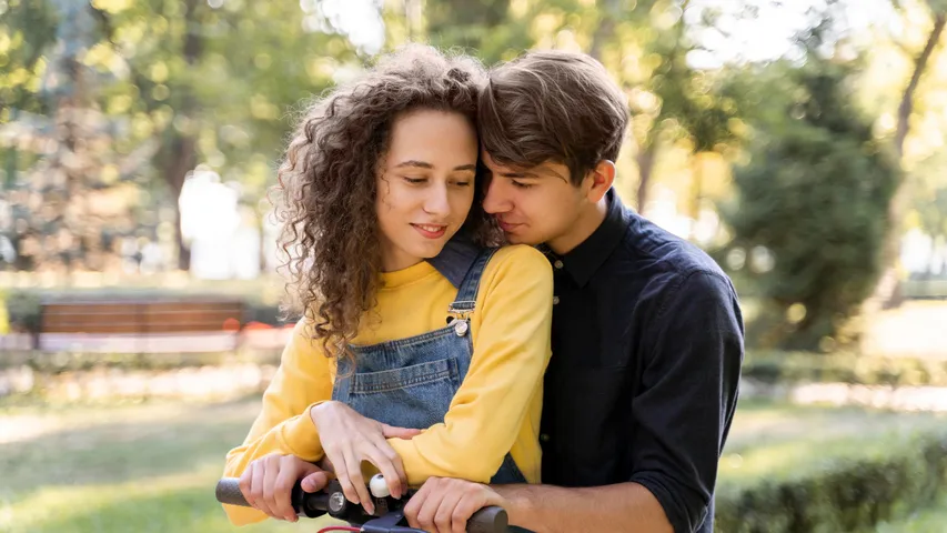 What is 6 7 dating and why is Gen Z adopting it