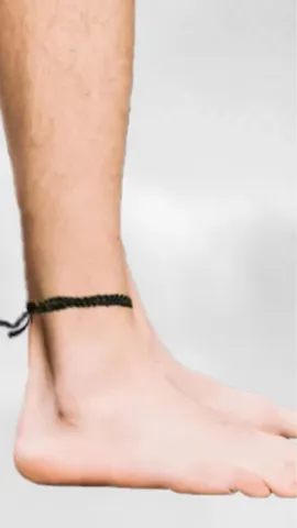 Kala dhaga, black thread in which leg for ladies, why tie a black thread in leg, how to tie black thread in leg, black thread in leg astro benefits, significance of wearing black thread in leg, kala dhaga pahanne ke fayde, per me kala dhaga