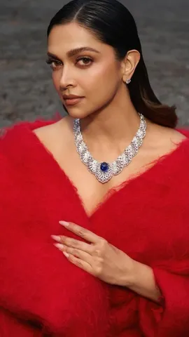 deepika padukone in jewellery Photoshoot