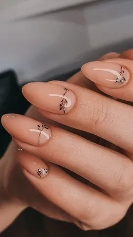 Nail Designs That Suit Your 9 to 5