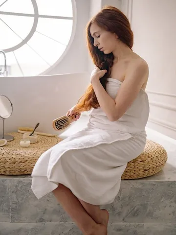 गर्मियों में ऐसे करें बालों की देखभाल