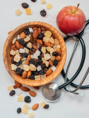 खाली पेट कौन से ड्राय फ्रूट्स खाने चाहिए और कौन से नहीं?