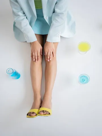 घुटने का कालापन दूर करे ये घरेलू नुस्खे