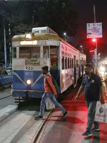 कोलकाता ट्राम ने पूरा किया 150 साल का सफर