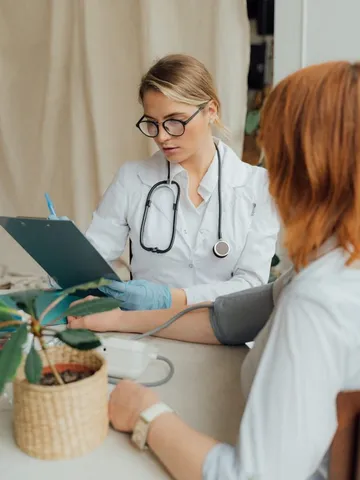 नसों में मौजूद गंदे खून को साफ करेंगी ये 5 चीजें, बॉडी होगी Detox