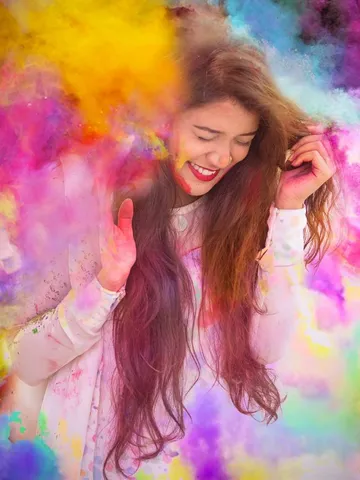 Holi 2023: घर में सुख-समृद्धि के लिए होली से पहले निकाल फेंके ये 6 चीज़ें