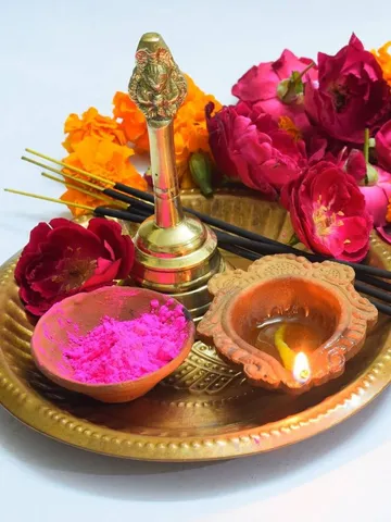पाप के भागी बनने से बचना चाहते हैं तो पूजा करते समय ना करें ये 5 गलतियां