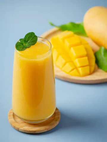इन 5 तरह के लोगों को नहीं पीना चाहिए मैंगो शेक, हो सकता है नुकसान