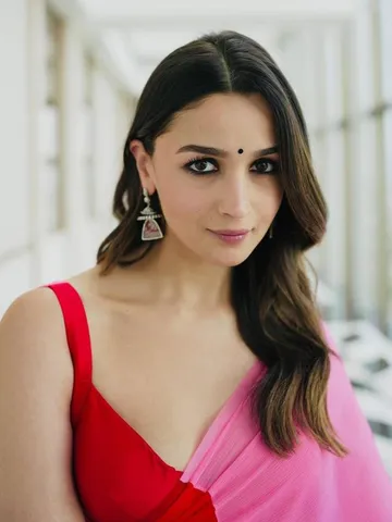 बालों को हेल्दी रखने के लिए ट्राय करें इन 6 बॉलीवुड एक्ट्रेसेस के ब्यूटी सीक्रेट