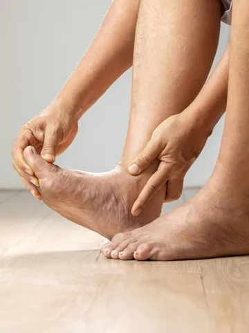 Uric Acid को कंट्रोल करने के लिए खाएं ये 6 पत्तियां