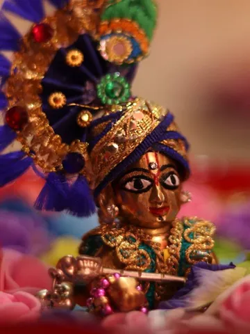 घर पर दो लड्डू गोपाल रखना शुभ या अशुभ, जानिए मान्यता