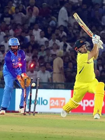 क्रिकेट में इन 11 तरीकों से बल्लेबाज को किया जा सकता है आउट