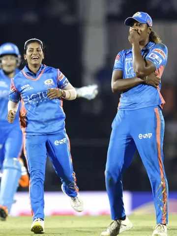 WPL: पावरप्ले में सबसे ज्यादा विकेट लेने वाली गेंदबाज