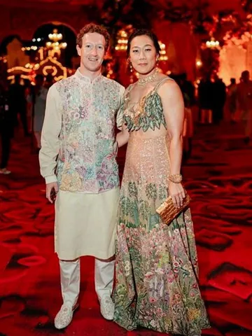 मार्क जुकरबर्ग का अलबेला अंदाज, भारतीय रंग में दिखे सराबोर