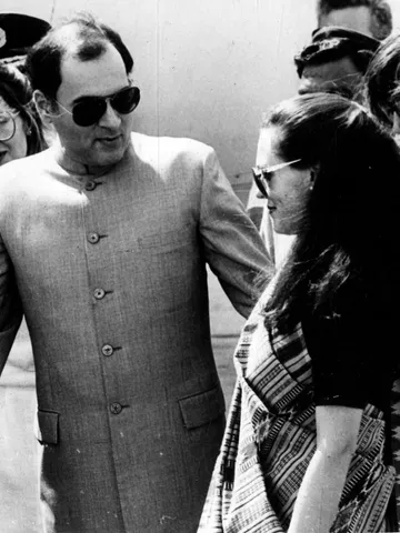 देश के इस प्रधानमंत्री ने नैपकिन पर लिख के दी थी दिल की बात, फिल्मी है लव स्टोरी
