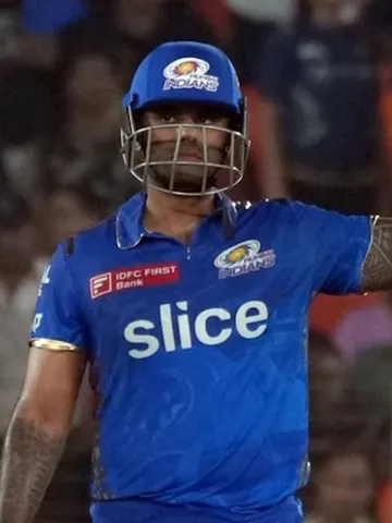 IPL में 2018 से मध्यक्रम में सबसे ज्यादा 4 लगाने वाले बल्लेबाज