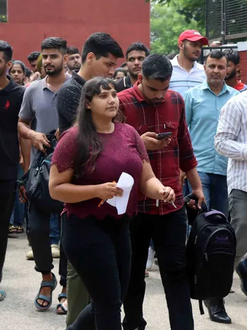 ये हैं भारत के 5 सबसे आसान सरकारी एग्जाम