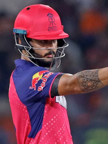 IPL के 1 सीजन में चौथे नंबर पर सबसे ज्यादा रन बनाने वाले बल्लेबाज