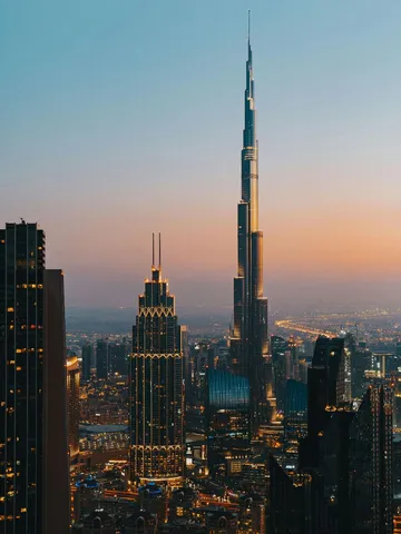 बिना नौकरी या स्पॉन्सर के 10 साल तक UAE में रहने का मिल रहा है मौका, जानिए कैसे?