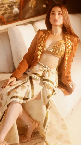 A glimpse of Tamannaah Bhatia stunning fashion and iconic dance moves (10)