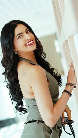 Kashika Kapoor spread her charm during the promotion of the film 'Love You Father' (7)