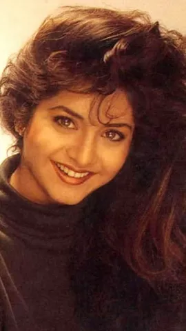 Divya Bharti changed her religion and got married at the age of 18 (6)