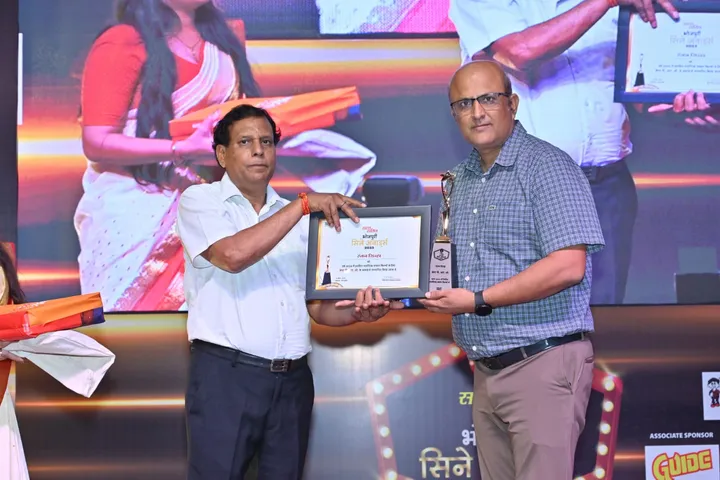 Ranjan Sinha received the Best PRO Award for the most successful films released in the year 2024
