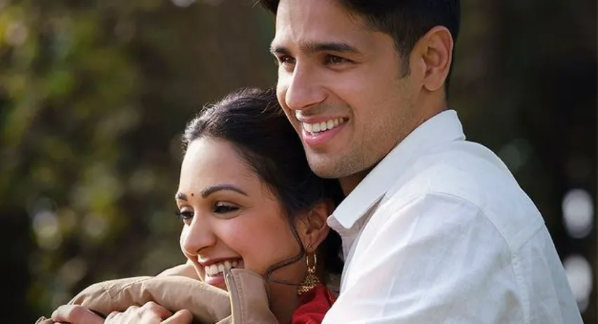 Kiara Advani spotted with baby bump for the first time, Sidharth Malhotra gets angry at paparazzi, watch viral video