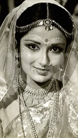 Birthday Special Moushumi Chatterjee (1)