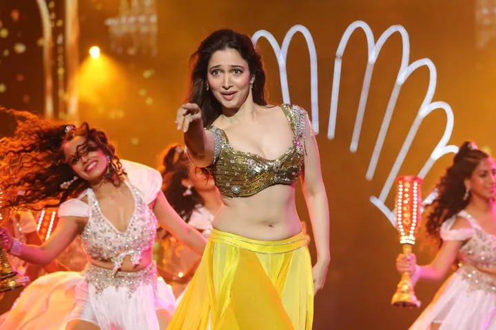 Tamannaah Bhatia energetic and graceful performance is a beautiful salute to Bollywood dancing icons