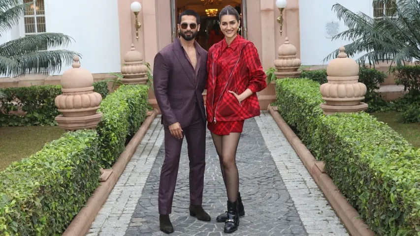 Kriti Shahid arrived in Delhi to Promote Teri Baton Mein Aisa Uljha Jiya