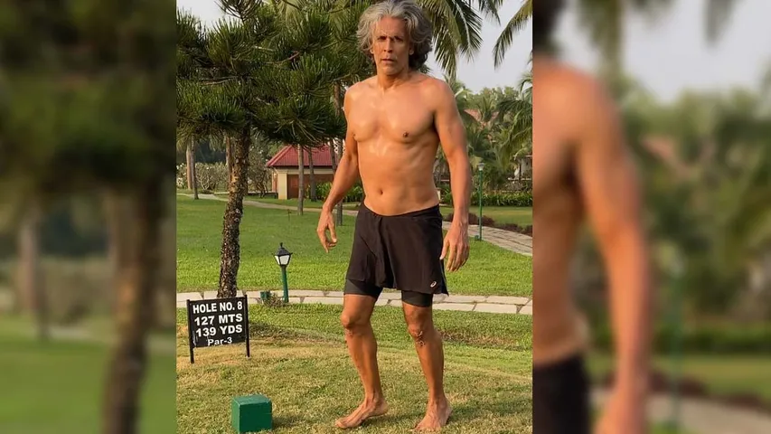 न्यूड फोटो पर विवाद होने के बाद मिलिंद सोमन ने शेयर किया शर्टलेस फोटो