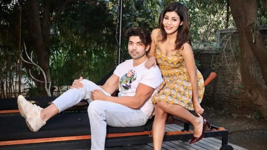 एक्टर गुरमीत चौधरी ने फैंस के साथ शेयर की गुड न्यूज, जल्द माता-पिता बनने वाले है गुरमात-देबिना