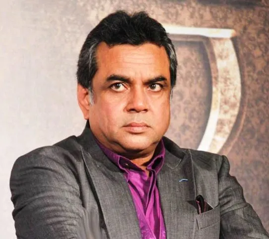 परेश रावल ने लगवाई कोरोना वैक्सीन, ट्वीट कर दी जानकारी