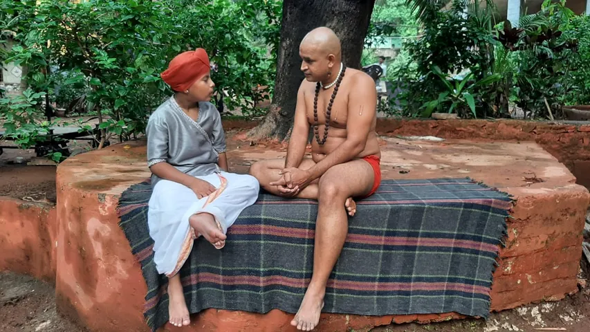By the grace of Shri Swami Samarth, the devotee will get life!
