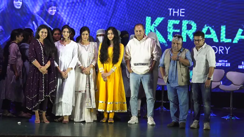 The Kerala Story के निर्माता Vipul A.Shah ने "26 conversion survivors" और फिल्म की स्टार कास्ट की उपस्थिति में 'Protect Our Daughters' अभियान और उसके दान की घोषणा की! by Chaitanya Padukone