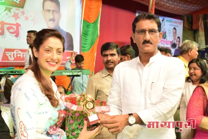 शिवमुद्रा प्रतिष्ठान ने आयोजित किया सबसे बड़ा दहीहांडी महोत्सव