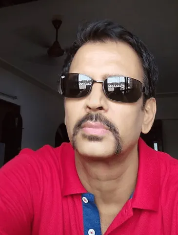 लॉकडाउन में बदला सुनील लहरी का लुक , तस्वीरें शेयर कर बोले - 'कपड़े आप की पर्सनैलिटी को अलग बना देते हैं'