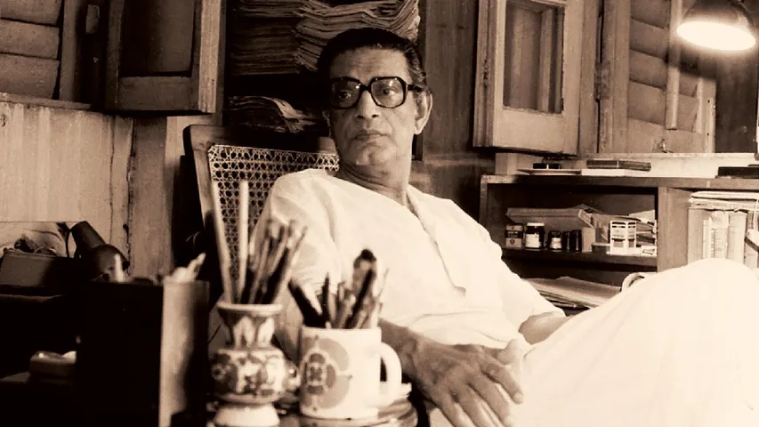 जन्मदिन स्पेशल: सत्यजीत रे जीवन के अंधकारमय पक्ष के लिए प्राकाश की एक किरण हैं